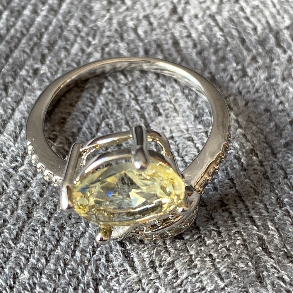Yellow Stone and Silver Tone Setting Ring Size 6 New - Picture 12 of 14
